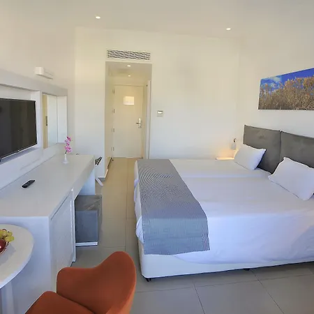 Nissiana & Hotel