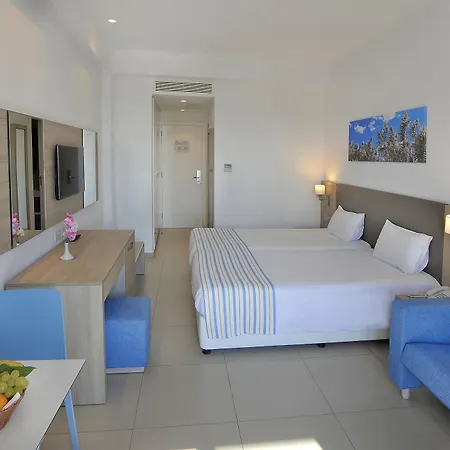 Hotel Nissiana & Agia Napa
