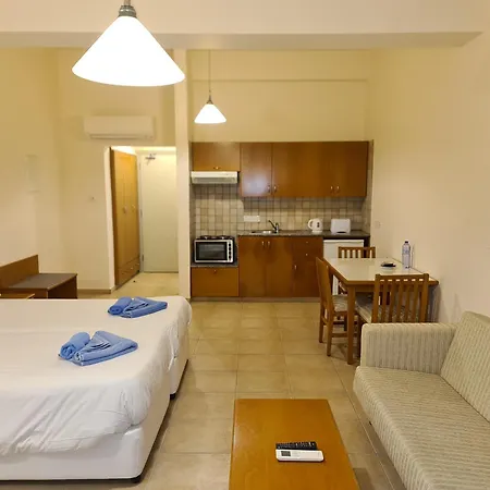 Nissiana & Hotel